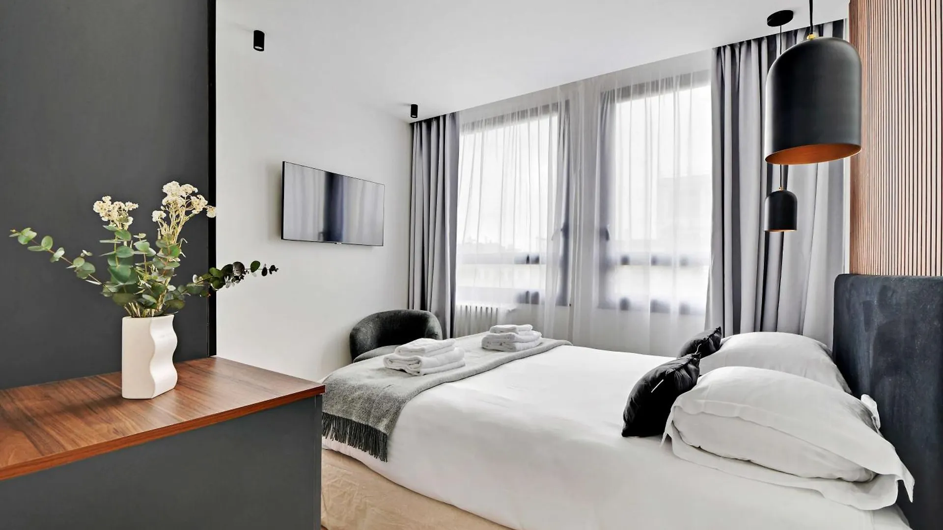 Elegant Apartment - 3Br-8P - Champs-Elysees Paris 0*,  France